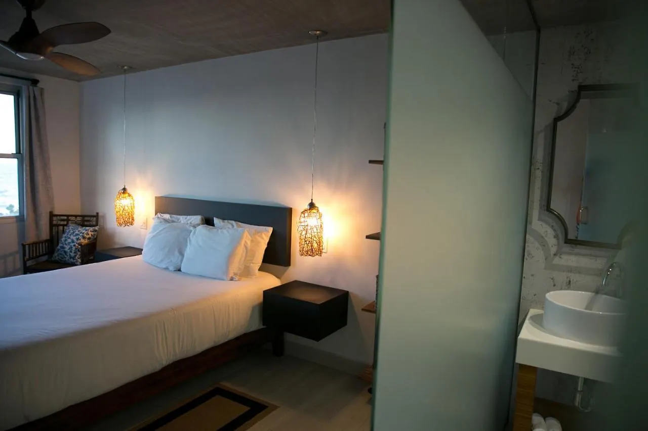 Numero Uno Beach House San Juan