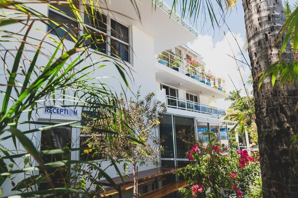 Numero Uno Beach House San Juan Guest house